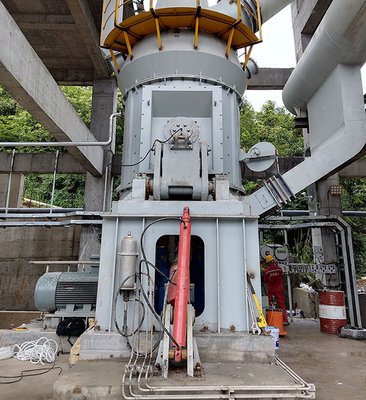 20tph 石灰岩垂直ミール 高容量スラッグ垂直ロールミール